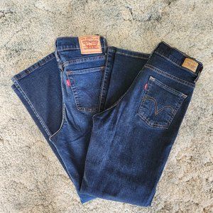 Womens Levi Pants Bundle. 512